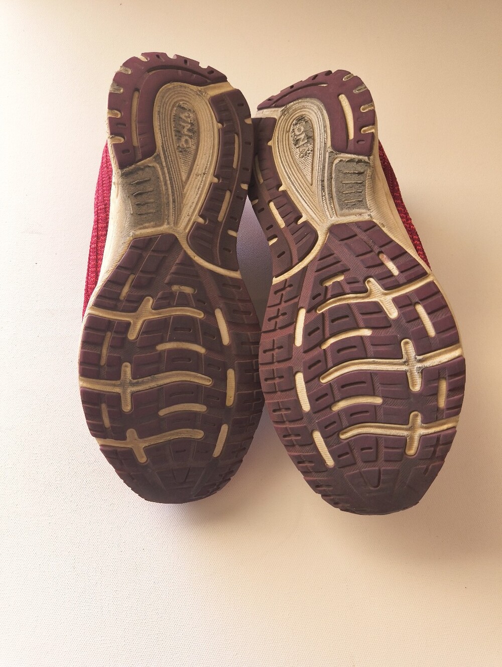 Brooks Revel 3 Running Shoes - Size 9 - Picture 8 of 10